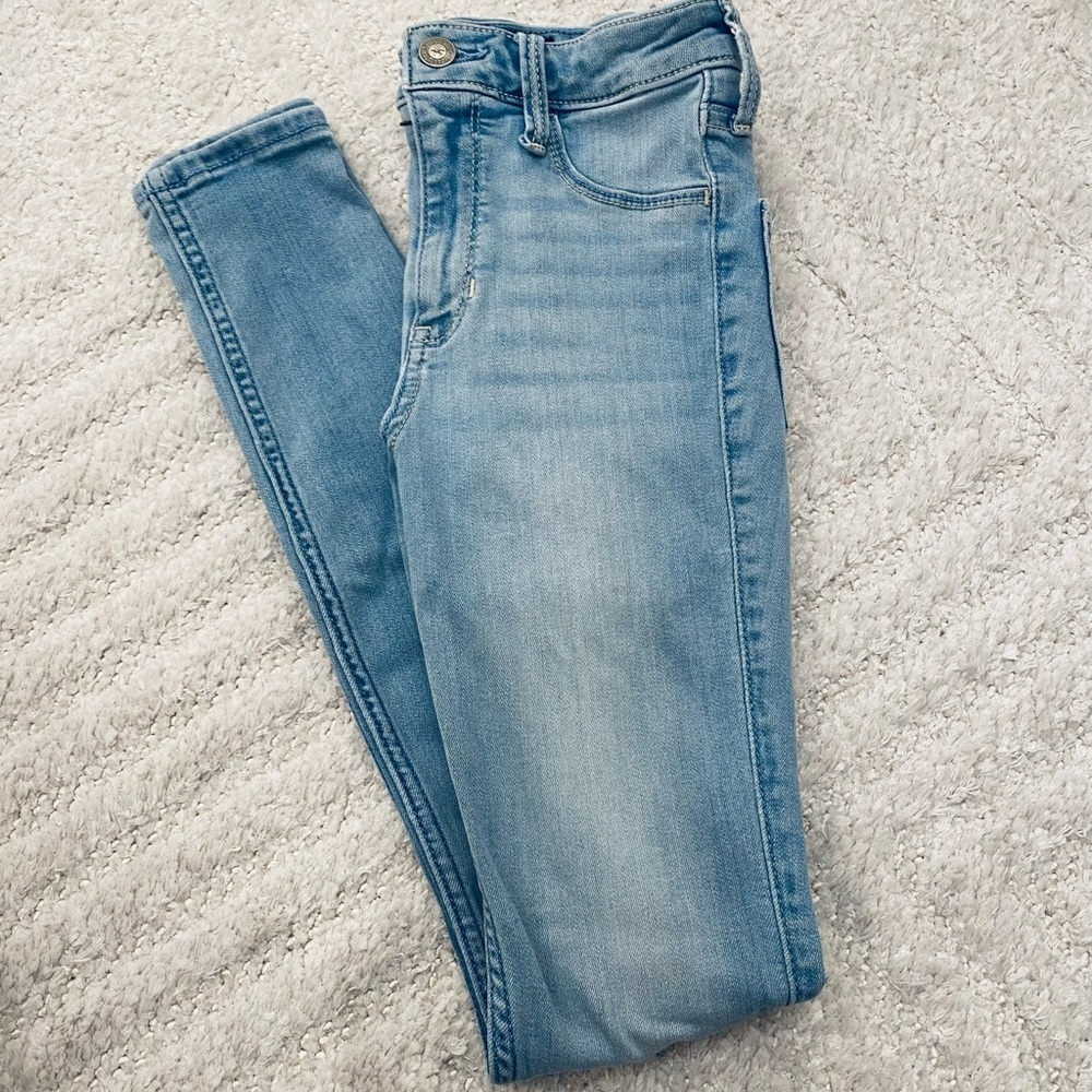 Like New! - Hollister High-Rise Jean Legging 00R